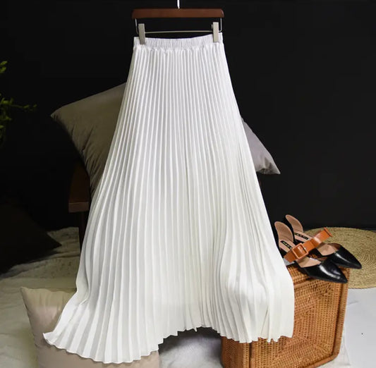 White Pleated skirt